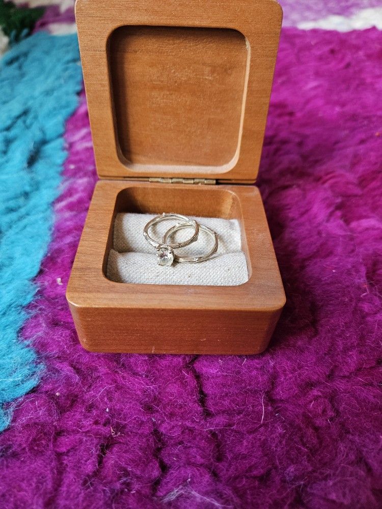 White Gold and Moissanite Wedding Ring Set