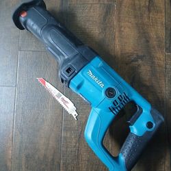Makita Reciprocating Saw Sawsaw Tool 
