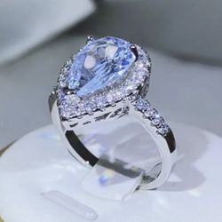 New 18k White Gold Engagement Ring 