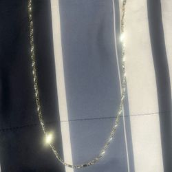 Gold Necklace (laminado)