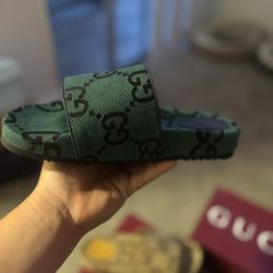 Gucci maxi GG canvas slides  Size 9 