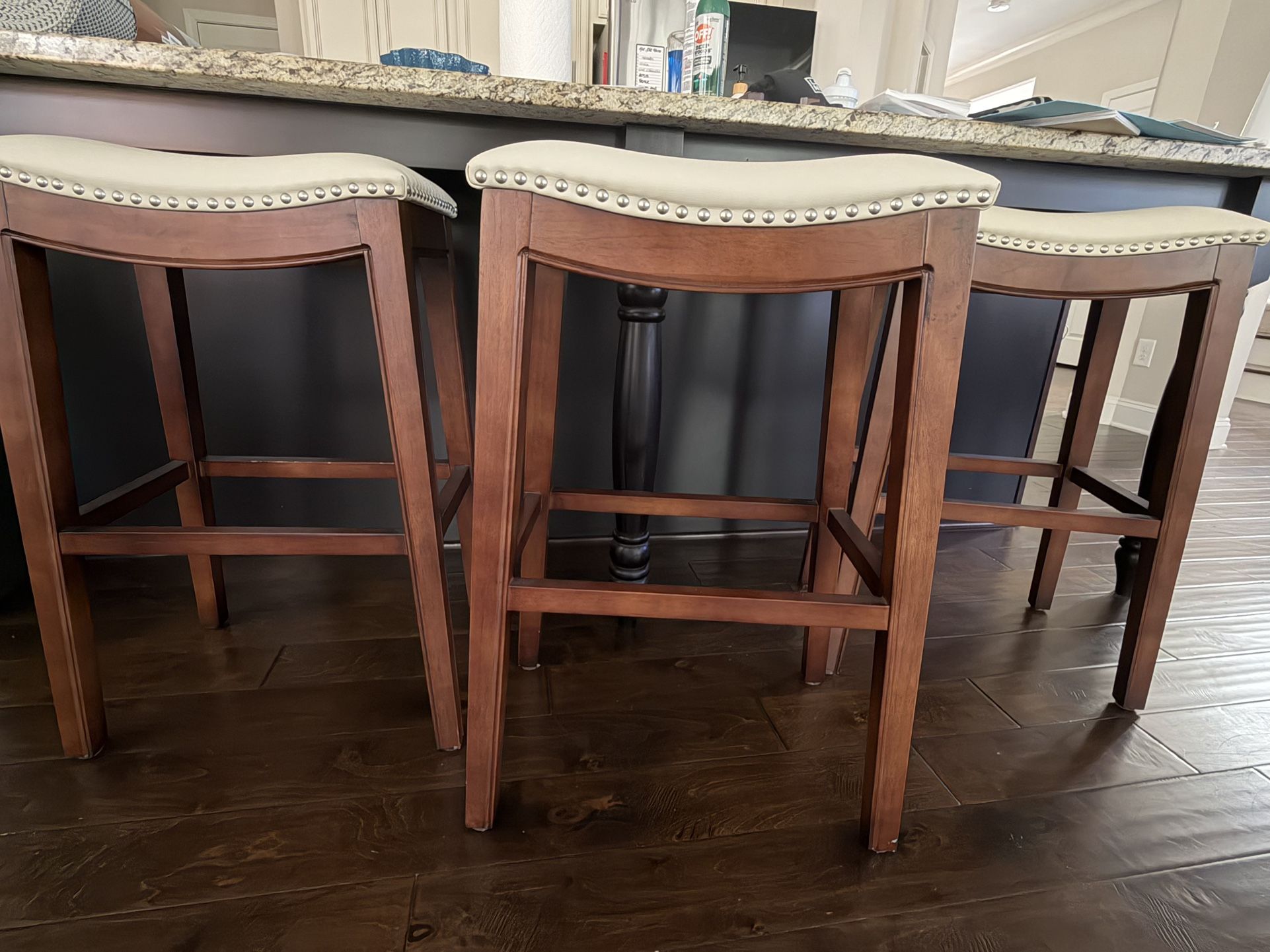 3 Bar Stools