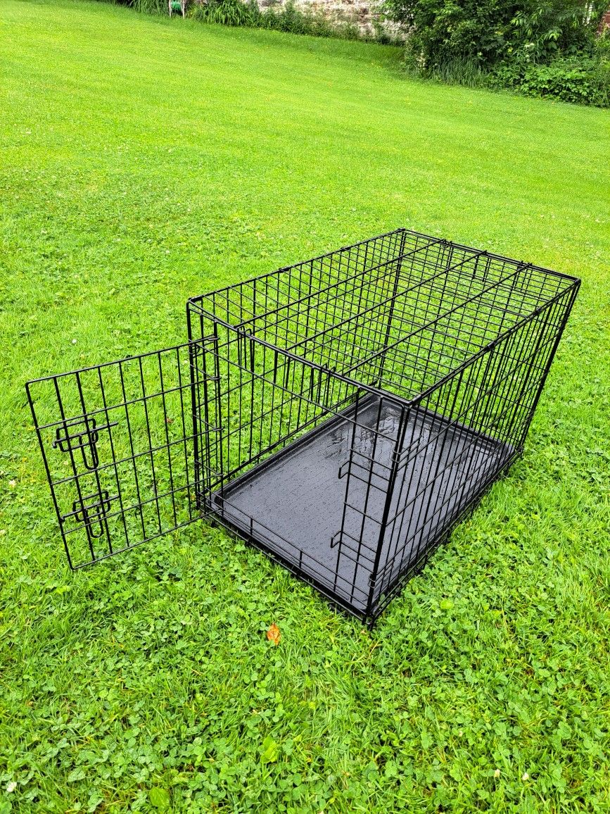 Black Medium Size Wire Dog Crate cage. 