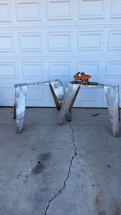 2 sawhorse with steel bench vise