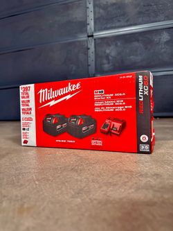 Milwaukee M18 Starter Kit: (2) 5.0 Batteries & (1) Charger