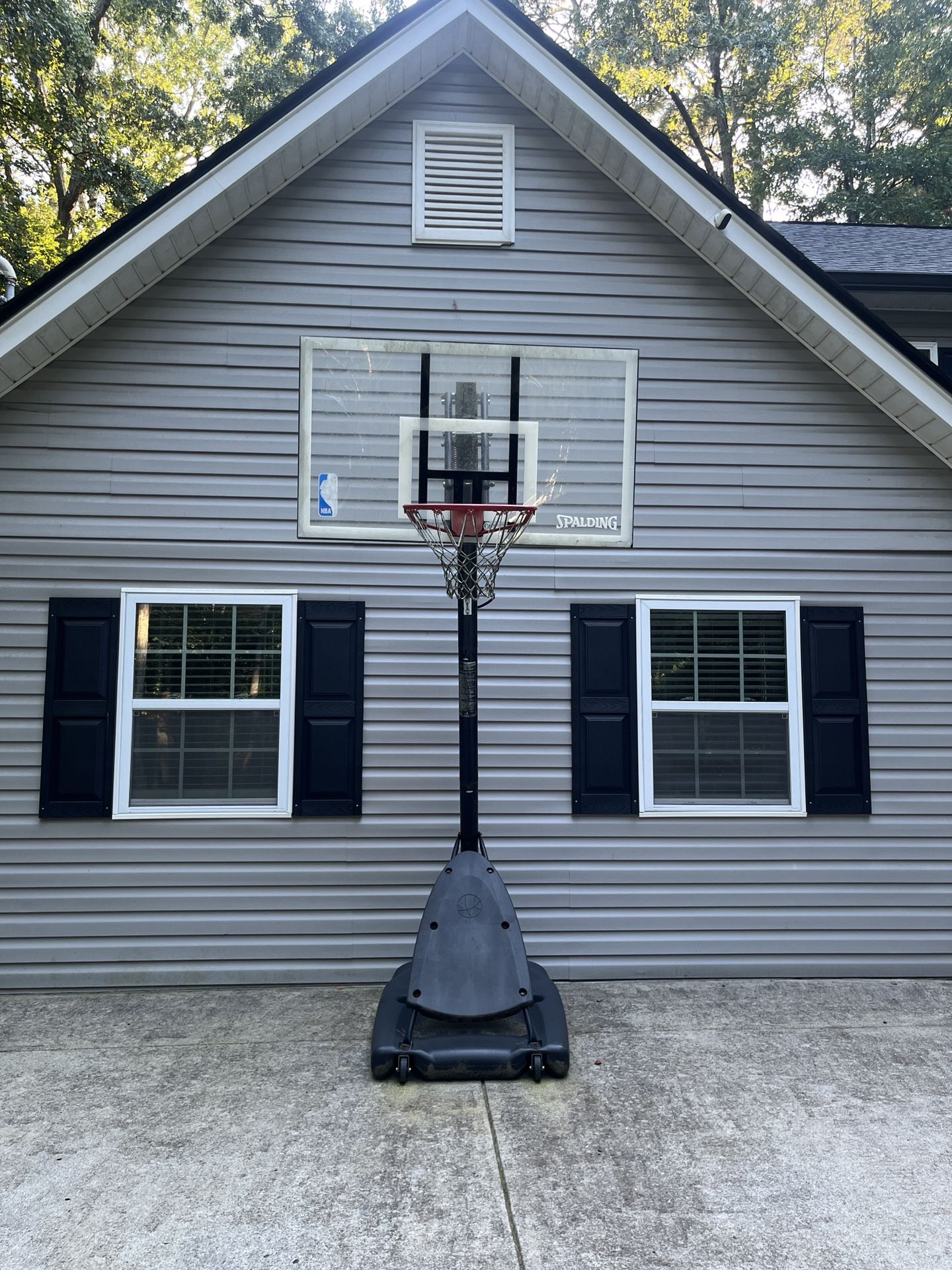 Spalding Adjustable Basketball hoop