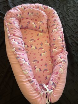 Baby Lounge Pillow