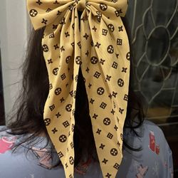 Flowy Ribbon Bows Clips