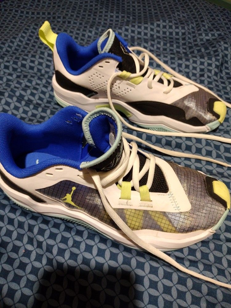 Air Jordan Ones Take Four Sz 7 Practically Brand New No Offers No Trades 75th Ave And Then School Serious Buyers Only Please