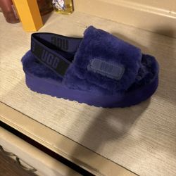 Ugg  Slides 