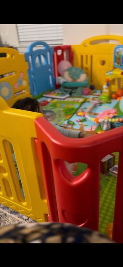 Baby playpen