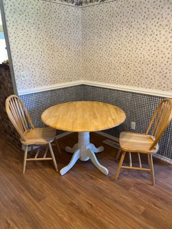 Kitchen table - drop leafs