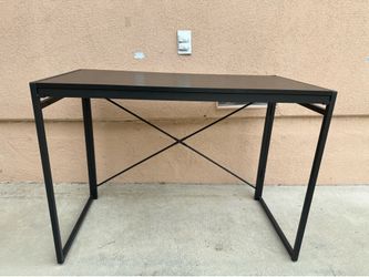 Computer desk/ table for sale
