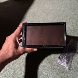 Pioneer Radio With Back Up Camera 