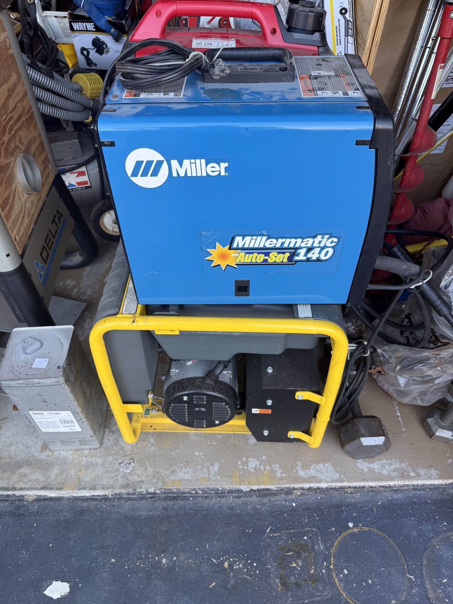 Millermatic 140 with auto set (welder)