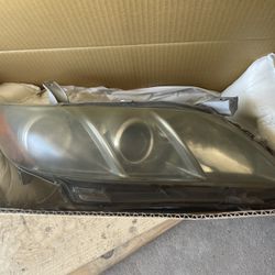 2007 Toyota Camry Headlight Assembly (Right Side passenger side)