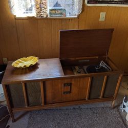 Vintage 1964 Motorola Solid State Stereo Cabinet 