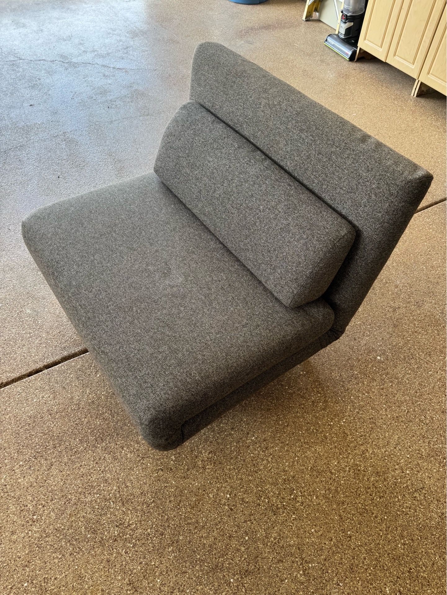 Iso Fabric Sleeper Chair - Kasala