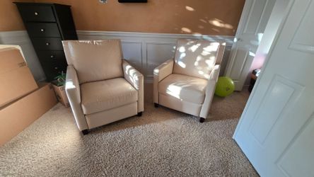 Set of reclining chairs