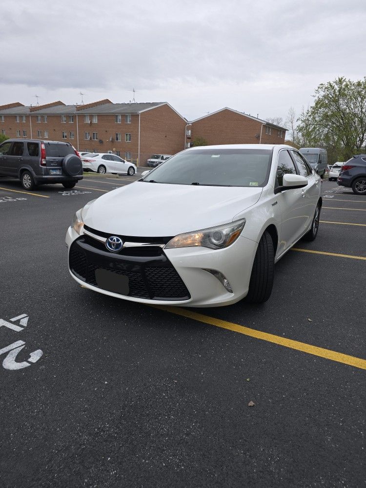 2017 Toyota Camry Hybrid