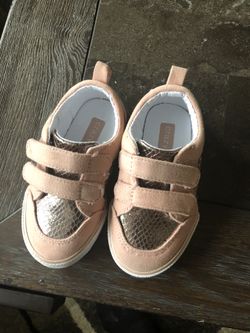 Girl shoes size 7
