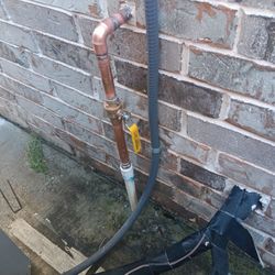 Se Ase Todo Tipo De Cervicios De Plomeria Se Cambian Water Heater Llaves Fugas Toilets Sinks Se Destapan Drenajes Y Mas 