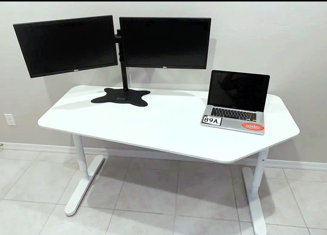 Ikea Bekant white desk 5 sided 63in Long