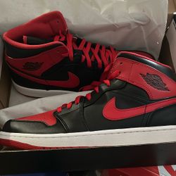 Jordan 1 MID