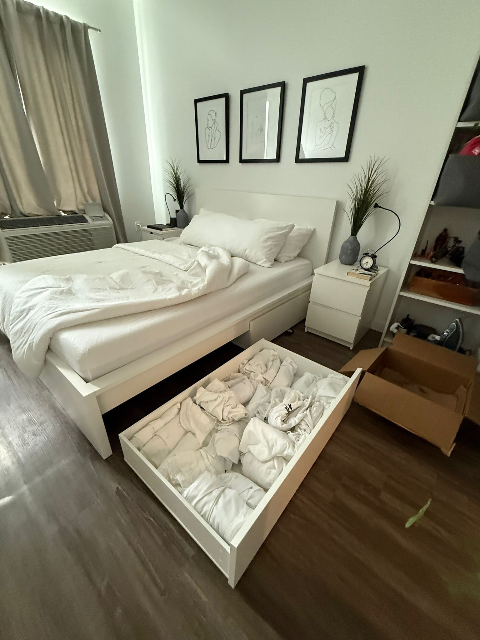 Bedroom Furniture Set/ Color: White