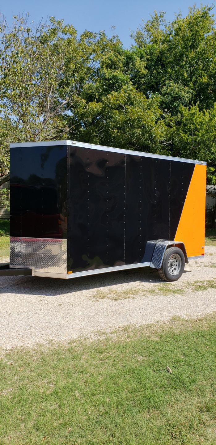 2020 Enclosed trailer 6x 12