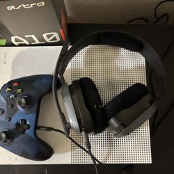 Xbox One S Comes With Controller And Great Headset