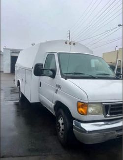 2007 Ford E-series  cutaway van