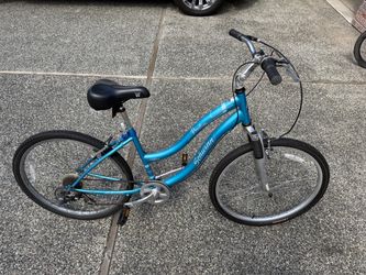 Schwinn Prestige Women's Comfort Bike