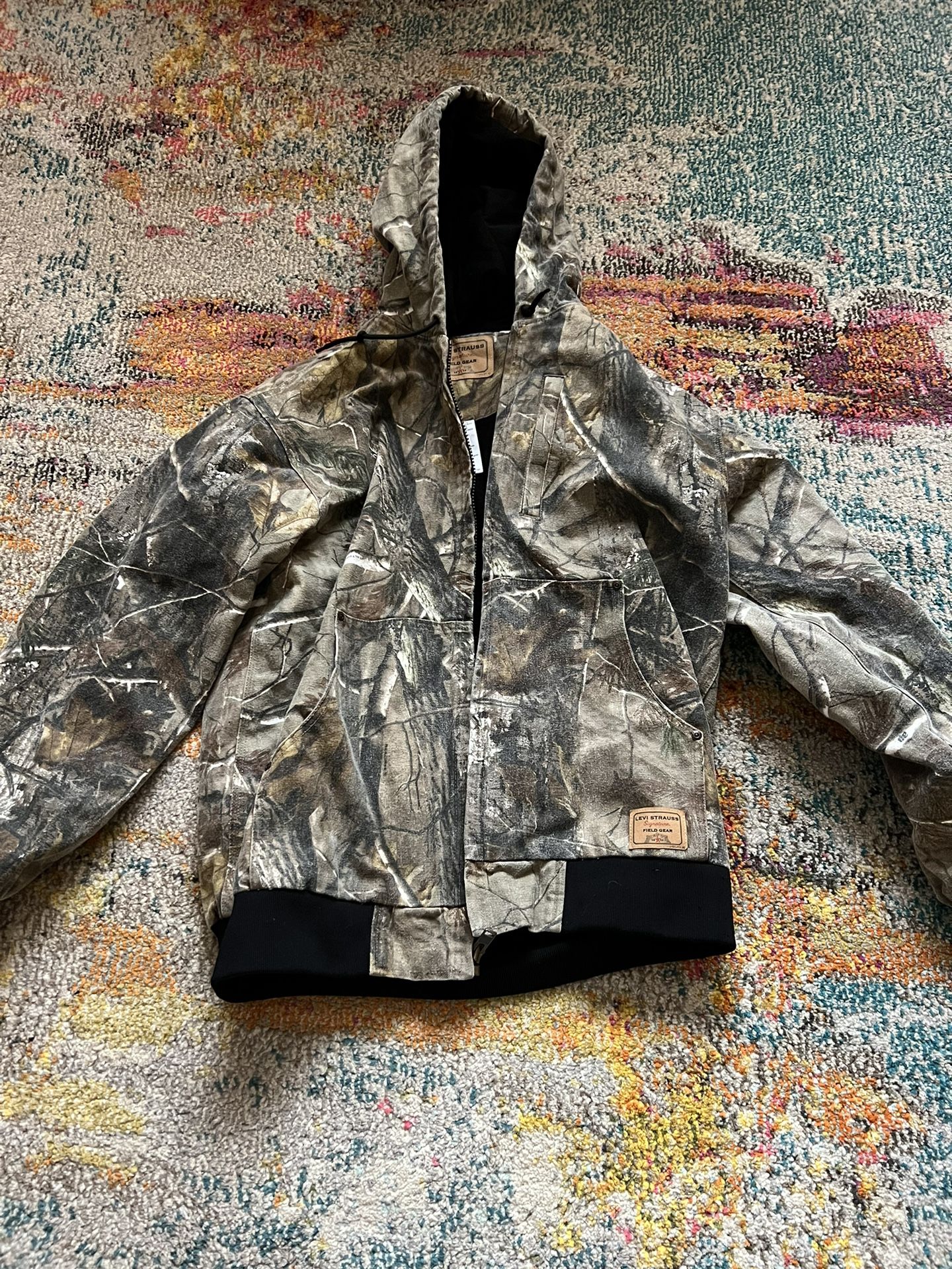 Size Medium Mens Levi Camo Coat 