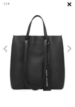 Marc Jacobs Brandnew 100 authentic bag. Never used. Retail $400 my price $125 obo negotiable price.