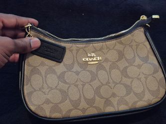 Luxury Purse with 2-Way Carry