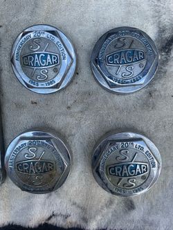 Set of Cragar center caps. Read full description below.