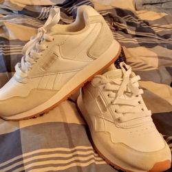 Woman's Reebok Classics New No Box Size 6.5  Woman's  