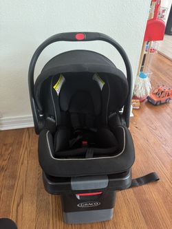 Graco infant Car seat