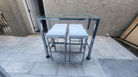 Beautiful Bar Table and Stools
