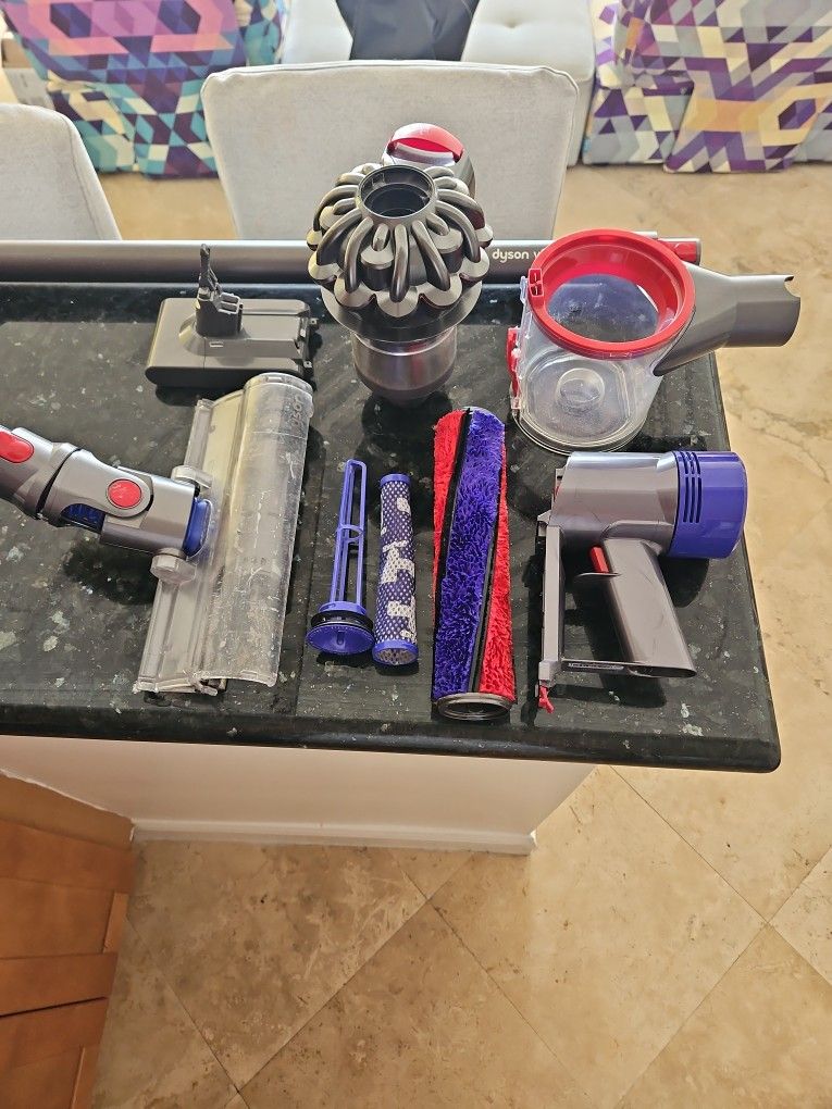 Dyson Perfect Condition New Battery