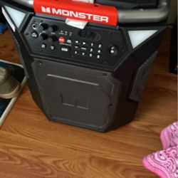 Monster Rolling Rocker Speaker