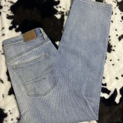 WOMEN AMERICAN EAGLE JEANS
