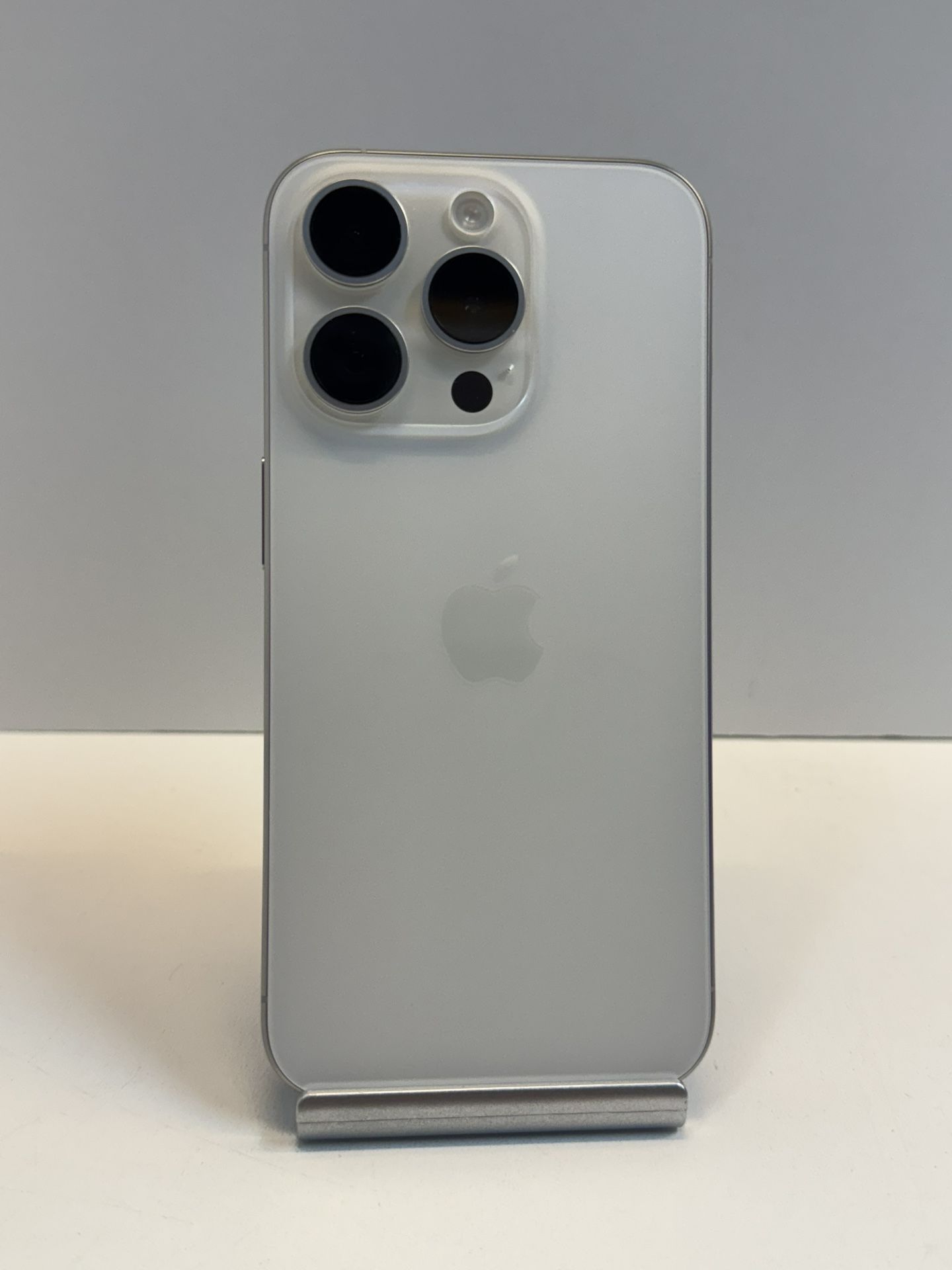Apple iPhone 15 PRO 256gb. ( Unlocked Cellphone )