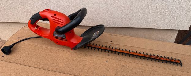 Black & Decker 22” Hedge Trimmer