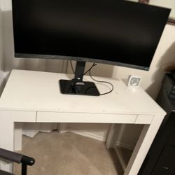 Like New/ Monitor