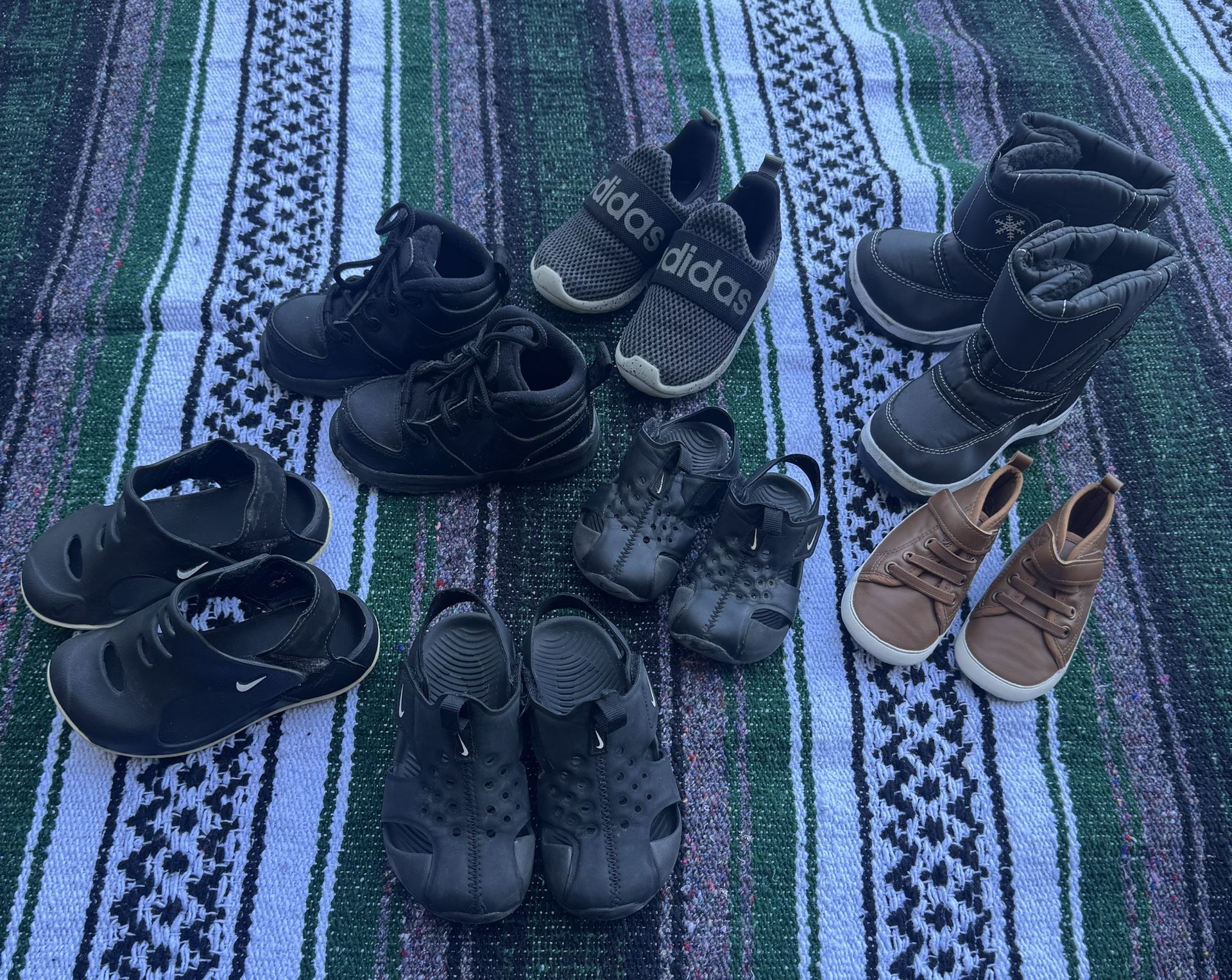 7 Pair Of Boys Shoes