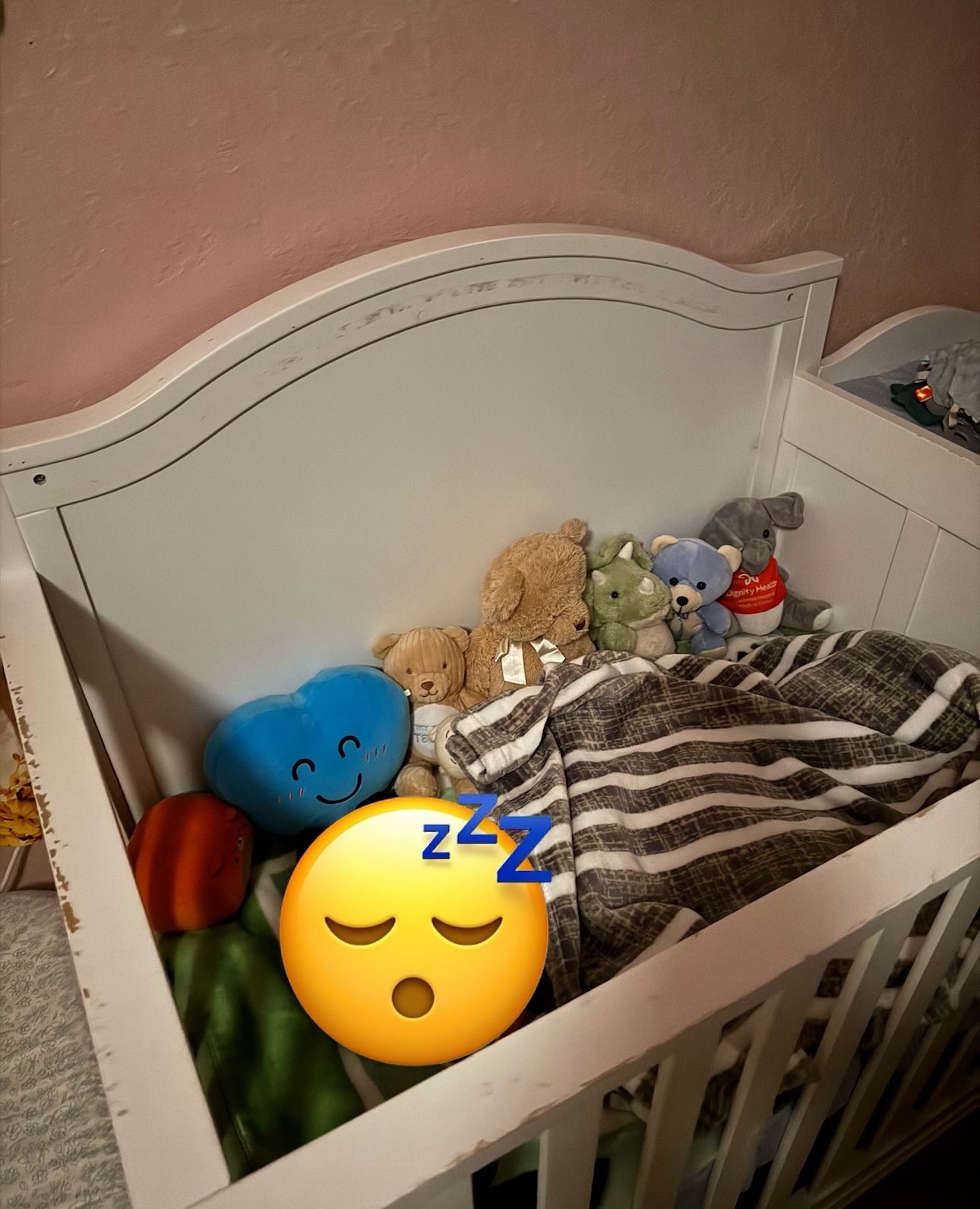 White Crib With Changing Table