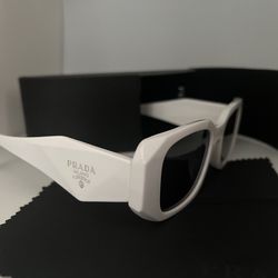 Prada Sunglasses Unisex
