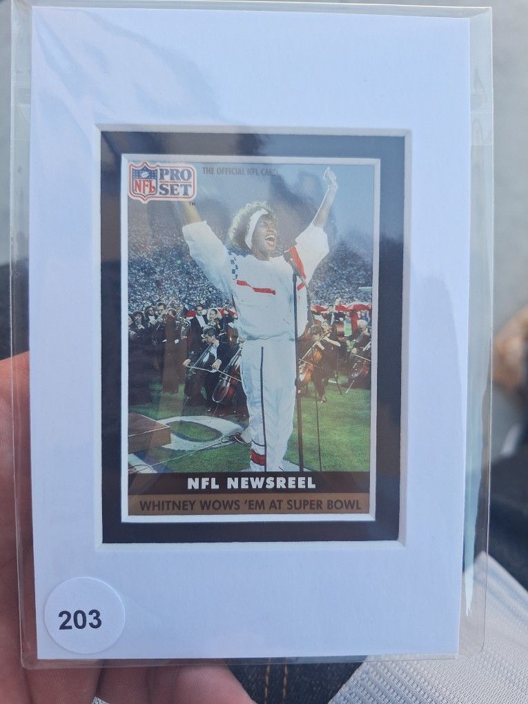 Nfl Pro Set NFL Trading Card NFL Newsreel Whitney Houston 350  At Super Bowl 1991 PERFECT CONDITION BRAND NEW NO BENDS NO FOLDS  